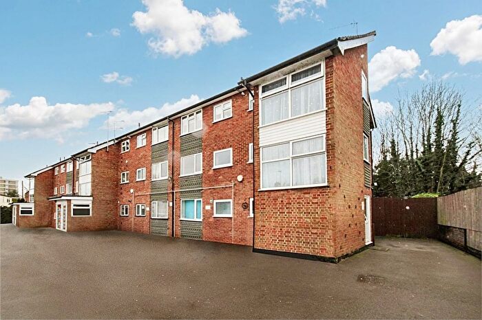 2 Bedroom Flat To Rent In Alder Road, Denham, UB9