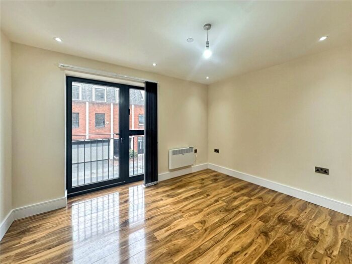 2 Bedroom Apartment To Rent In Church Street, Slough, Berkshire, SL1