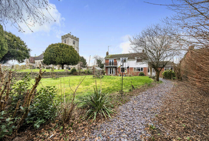 4 Bedroom Detached House For Sale In Abbots Court Drive, Twyning, Tewkesbury, Gloucestershire, GL20