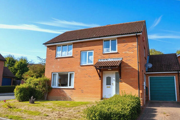 4 Bedroom Detached House For Sale In Summerhayes, Great Linford, Milton Keynes, MK14