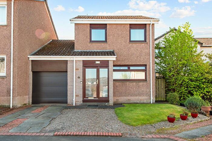 3 Bedroom Link Detached House For Sale In Acredales, Linlithgow, EH49