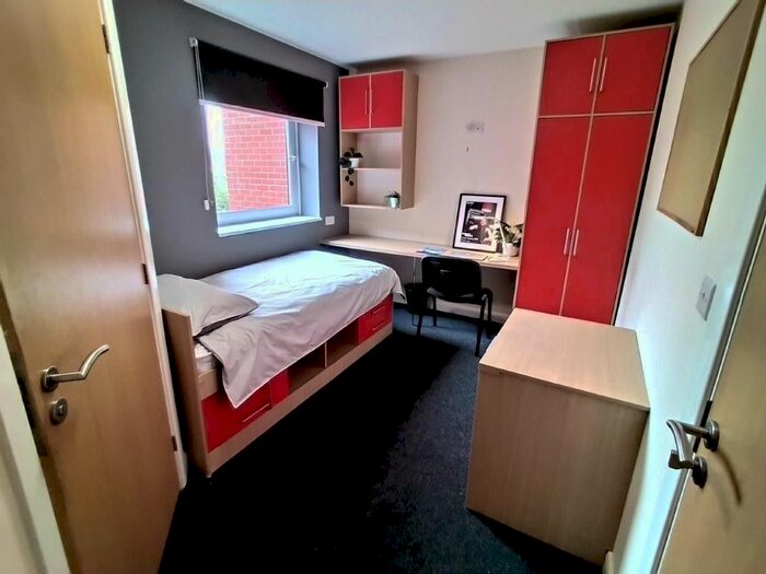 1 Bedroom Flat To Rent In Flewitt House, Beeston, NG9