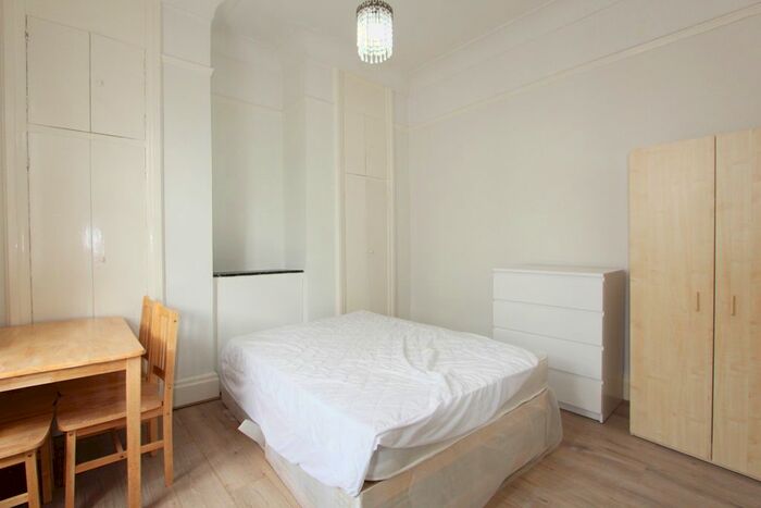Studio To Rent In Belgrave Road, London, SW1V