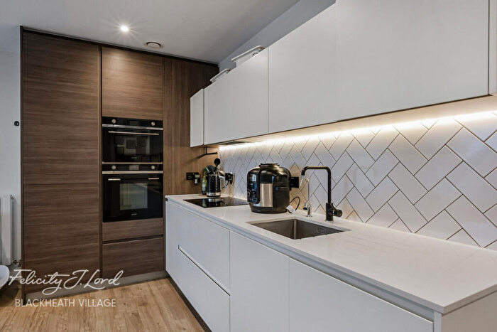 2 Bedroom Flat For Sale In Anderson Road, London, SE3