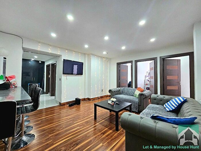 5 Bedroom Apartment To Rent In Renwick Apartments Bournbrook Road, Birmingham, B29