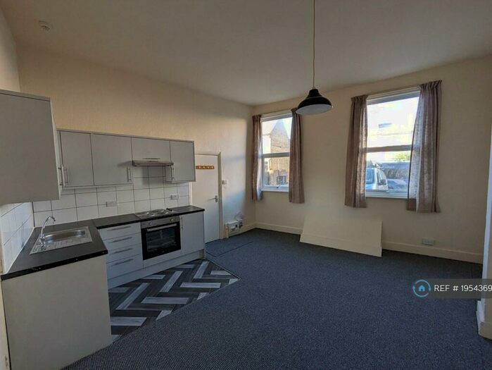 1 Bedroom Flat To Rent In Richmond Road, Ramsgate, CT11