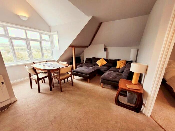 2 Bedroom Flat To Rent In Westville Hill, Kingsbridge, TQ7