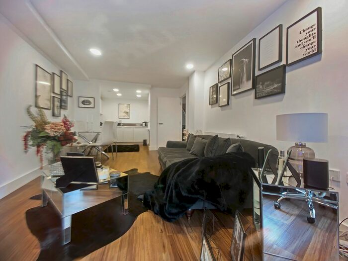 1 Bedroom Flat To Rent In Market Road, London, N7