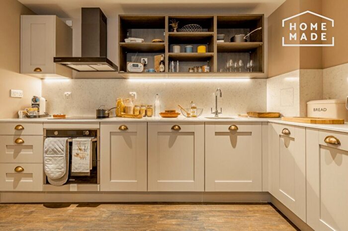 2 Bedroom Flat To Rent In Canada Gardens, Wembley, HA9