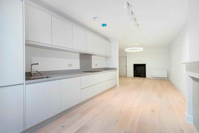 2 Bedroom Flat To Rent In Devonshire Street, Marylebone, W1G