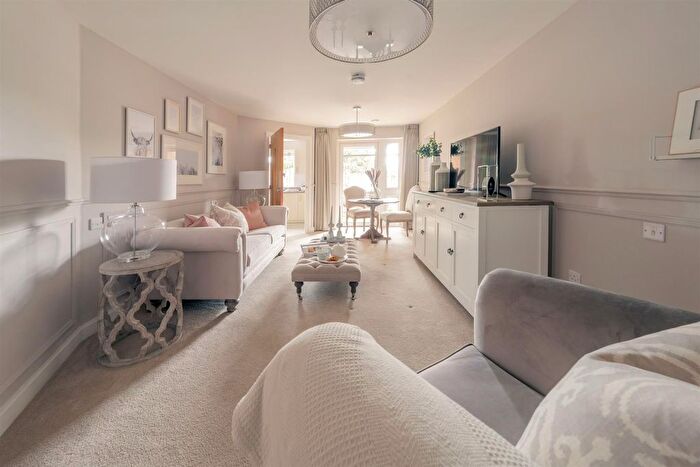 2 Bedroom Flat For Sale In Springs Court, Field Close, East Riding Of Yorkshire, HU16