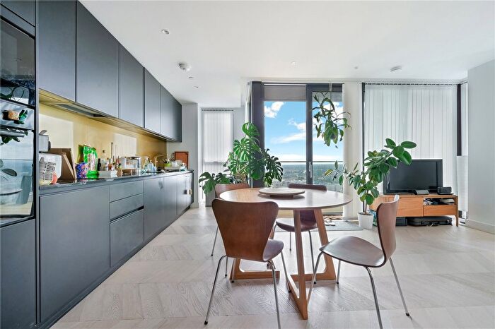2 Bedroom Flat For Sale In The Waterman, Tidemill Sq, SE10