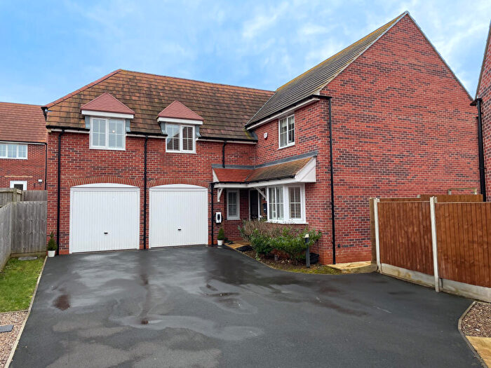 4 Bedroom Detached House For Sale In Cartmel Drive, Oakly Vale, Corby, NN18
