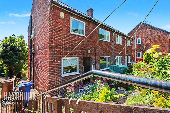 3 Bedroom Semi-Detached House For Sale In Heptinstall Street, Worsbrough, S70