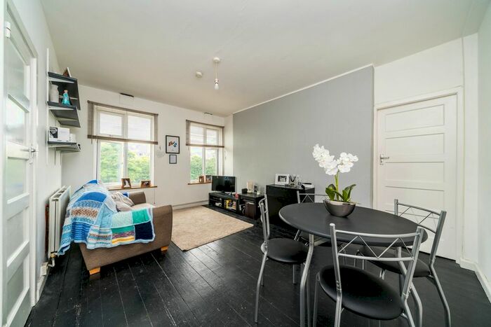 1 Bedroom Flat To Rent In Brixton Hill, London, SW2