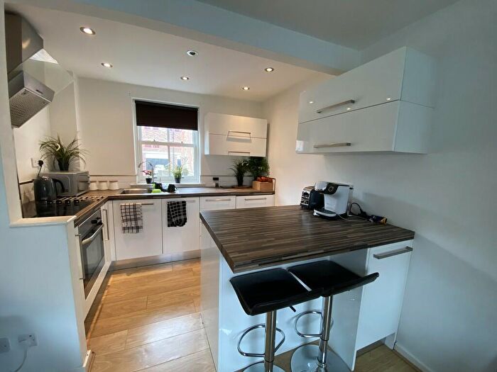 1 Bedroom Apartment To Rent In Aire House, Leeds, LS10