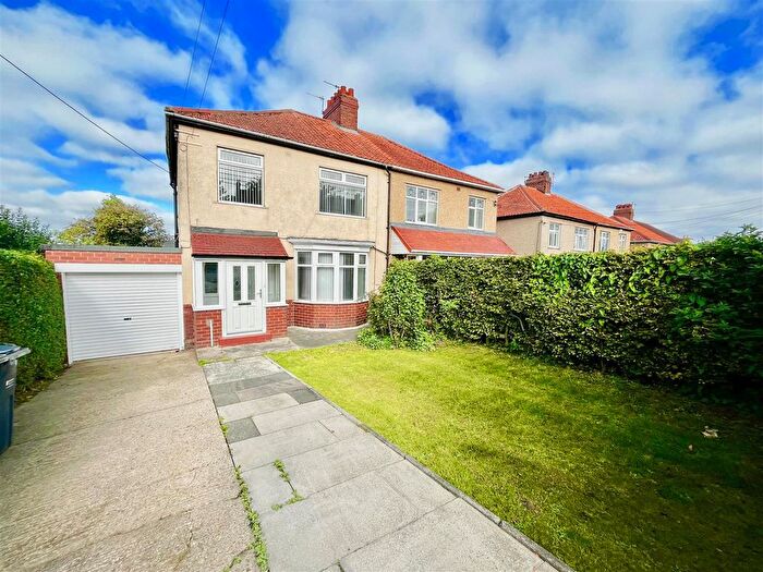 3 Bedroom Semi-Detached House To Rent In Fellside Road, Whickham, Newcastle Upon Tyne, NE16