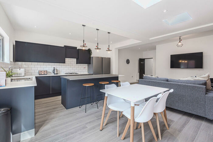 6 Bedroom Terraced House To Rent In Bolingbroke Road, Stoke, Coventry, CV3