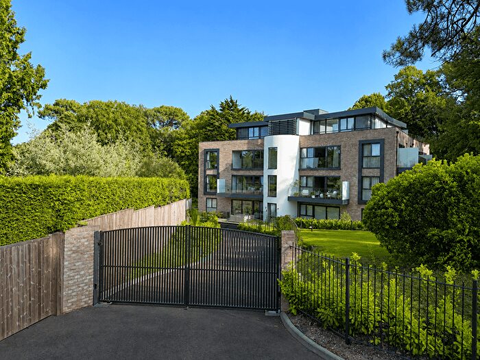 2 Bedroom Flat For Sale In Martello Road South, Canford Cliffs, Poole, BH13