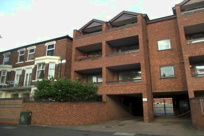 1 Bedroom Flat To Rent In The Covers, Nottingham, NG2