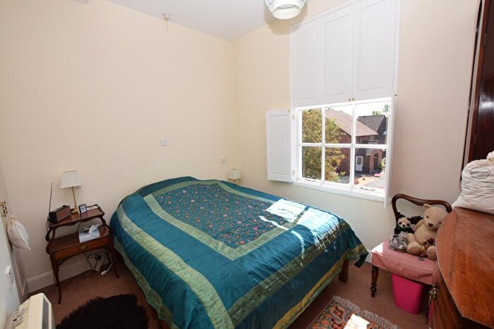 1 Bedroom Apartment For Sale In Flat Adams House, Adams Way, Alton, Hampshire, GU34