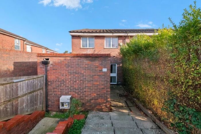 3 Bedroom End Terrace House For Sale In Lancaster Road, Northolt, UB5