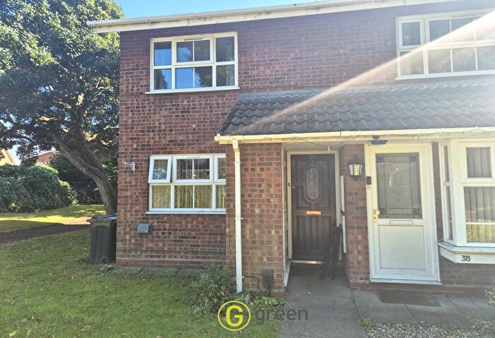 2 Bedroom Maisonette To Rent In Lyneham Gardens, Minworth, Sutton Coldfield, West Midlands, B76