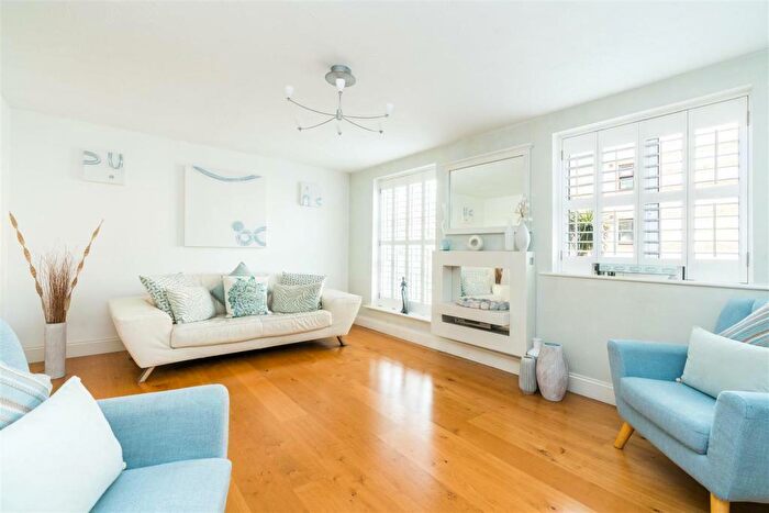 4 Bedroom House To Rent In Plough Way, London, SE16