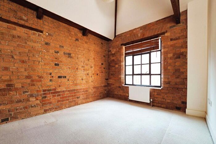 1 Bedroom Flat For Sale In Roden Street, Nottingham, Nottinghamshire, NG3