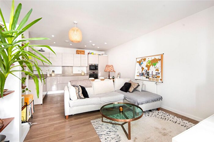 2 Bedroom Flat To Rent In Luff Court, Geoff Cade Way, Bow, London, E3