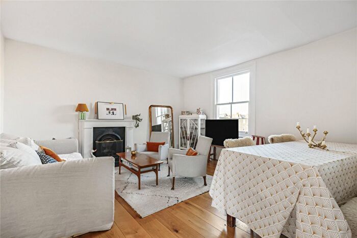 2 Bedroom Flat For Sale In Fulham Road, Fulham, London, SW6