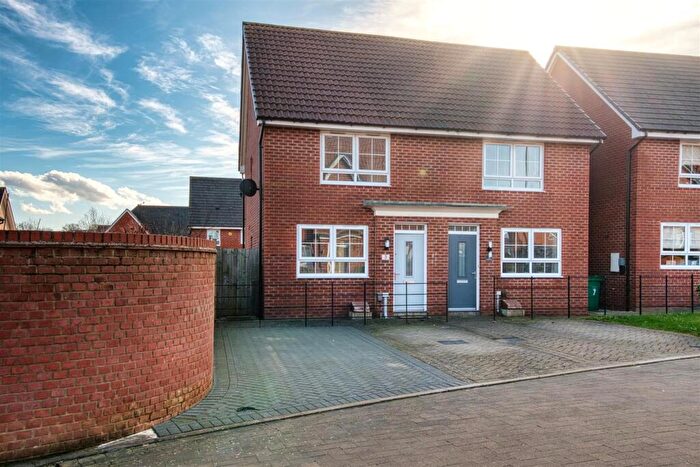 2 Bedroom Semi Detached House For Sale In Underwood Mews, Nottingham, NG8