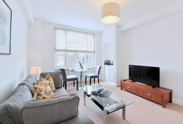 1 Bedroom Flat To Rent In Hill Street, London, W1J