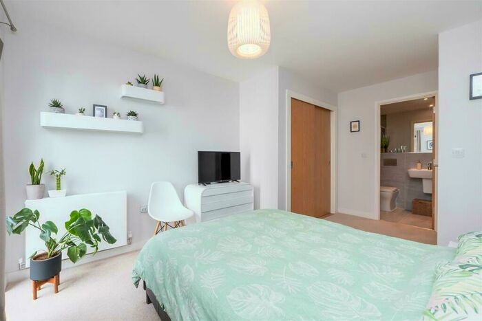 2 Bedroom Apartment For Sale In Waterloo Square, Newcastle Upon Tyne, NE1