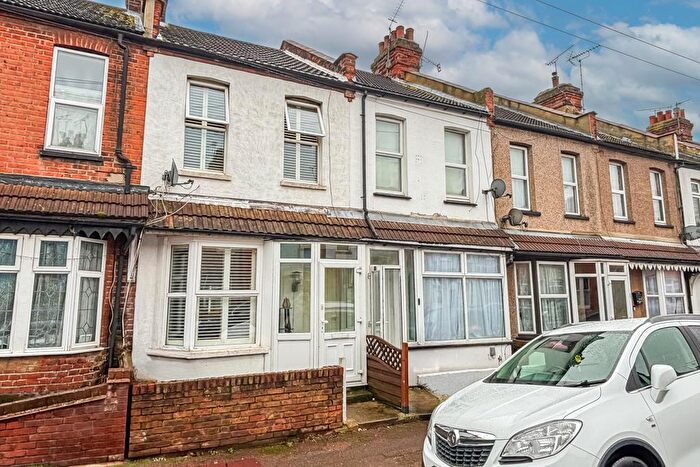 2 Bedroom Terraced House For Sale In Station Avenue, Southend-on-Sea, SS2