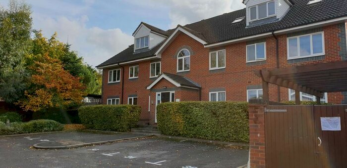 2 Bedroom Flat To Rent In Gade Close, Rickmansworth Road, Watford, WD18