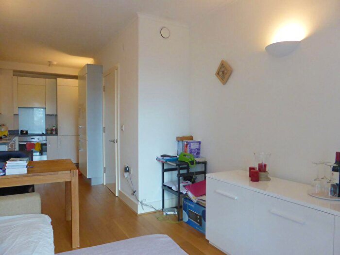 1 Bedroom Flat To Rent In Brighton Belle -, P13