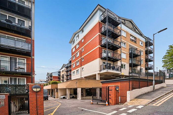2 Bedroom Flat For Sale In Northway, Rickmansworth, WD3