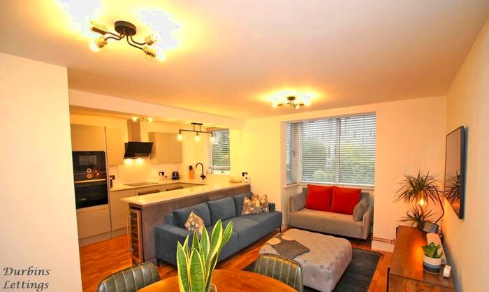 1 Bedroom Flat To Rent In Cardiff Road, Llandaff, Cardiff, CF5