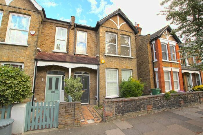2 Bedroom Flat To Rent In Lammas Park Road, London, W5