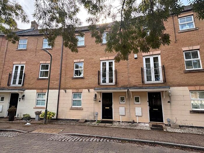 4 Bedroom Terraced House To Rent In Allington Circle, Kingsmead, Milton Keynes, MK4