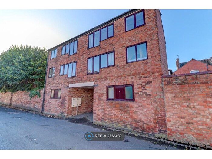 3 Bedroom Flat To Rent In Gordon Street, Leamington Spa, CV31