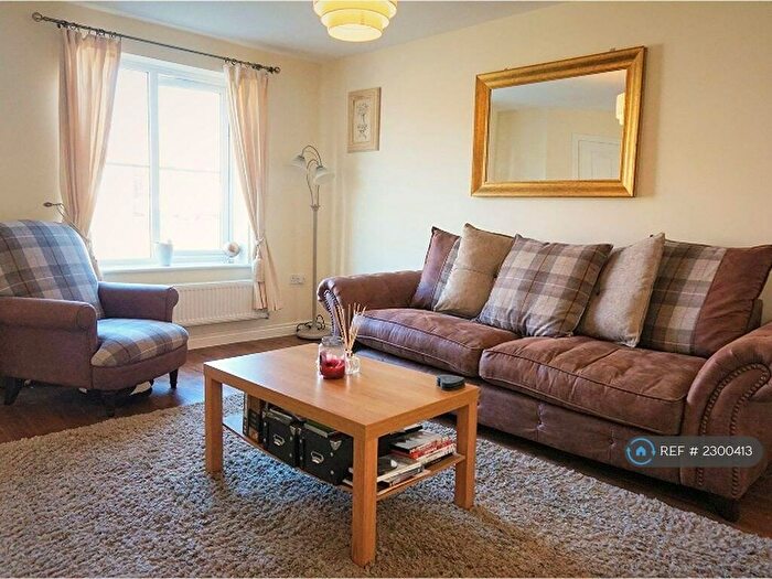 3 Bedroom Semi-Detached House To Rent In Woodlands Way, Whinmoor, Leeds, LS14