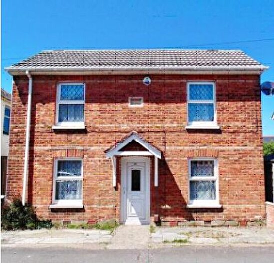 5 Bedroom Semi-Detached House To Rent In Spring Road, Bournemouth, BH1