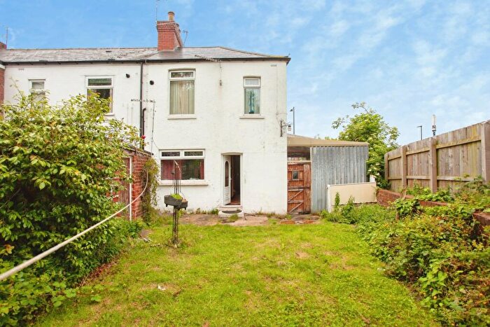 3 Bedroom End Of Terrace House For Sale In Shiregreen Lane, Sheffield, South Yorkshire, S5