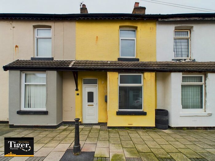 2 Bedroom Terraced House For Sale In Amberbanks Grove, Blackpool, FY1