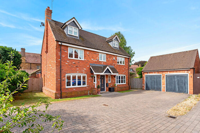 6 Bedroom Detached House For Sale In Slade Leas Middleton Cheney Banbury, Oxfordshire, OX17