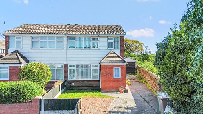 3 Bedroom Semi-Detached House For Sale In Scholes Park, St. Helens, WA10