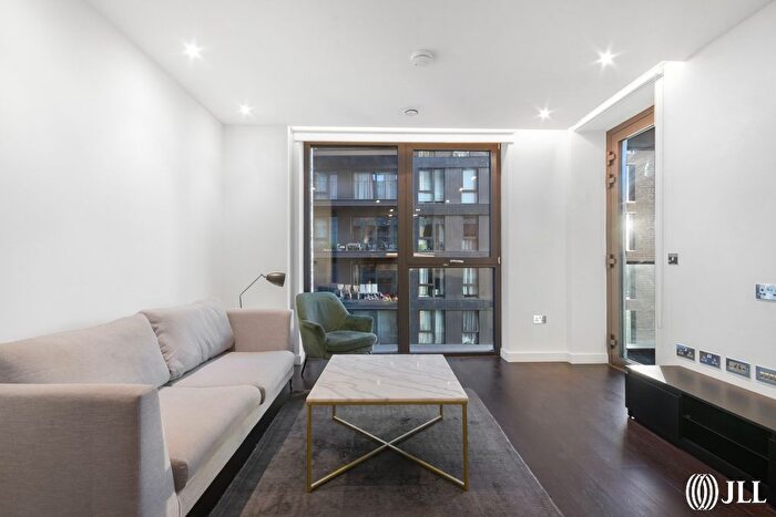 1 Bedroom Flat To Rent In Ponton Road, London, SW11