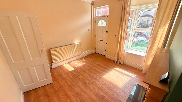 3 Bedroom Terraced House To Rent In Gladys Road, Smethwick, B67